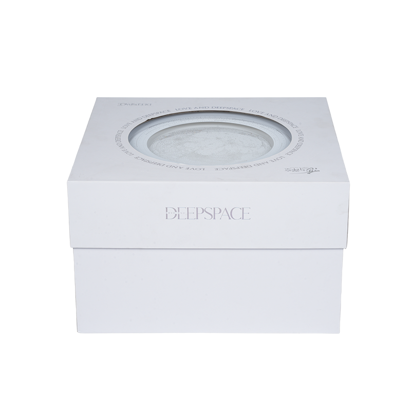 Kotak muzik berputar berbentuk buku keras bertemakan percutian